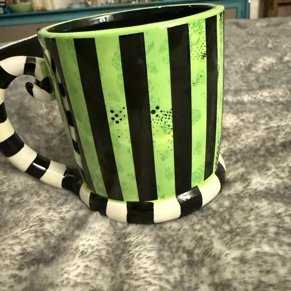 Beetlejuice mug. - Picture 3 of 4